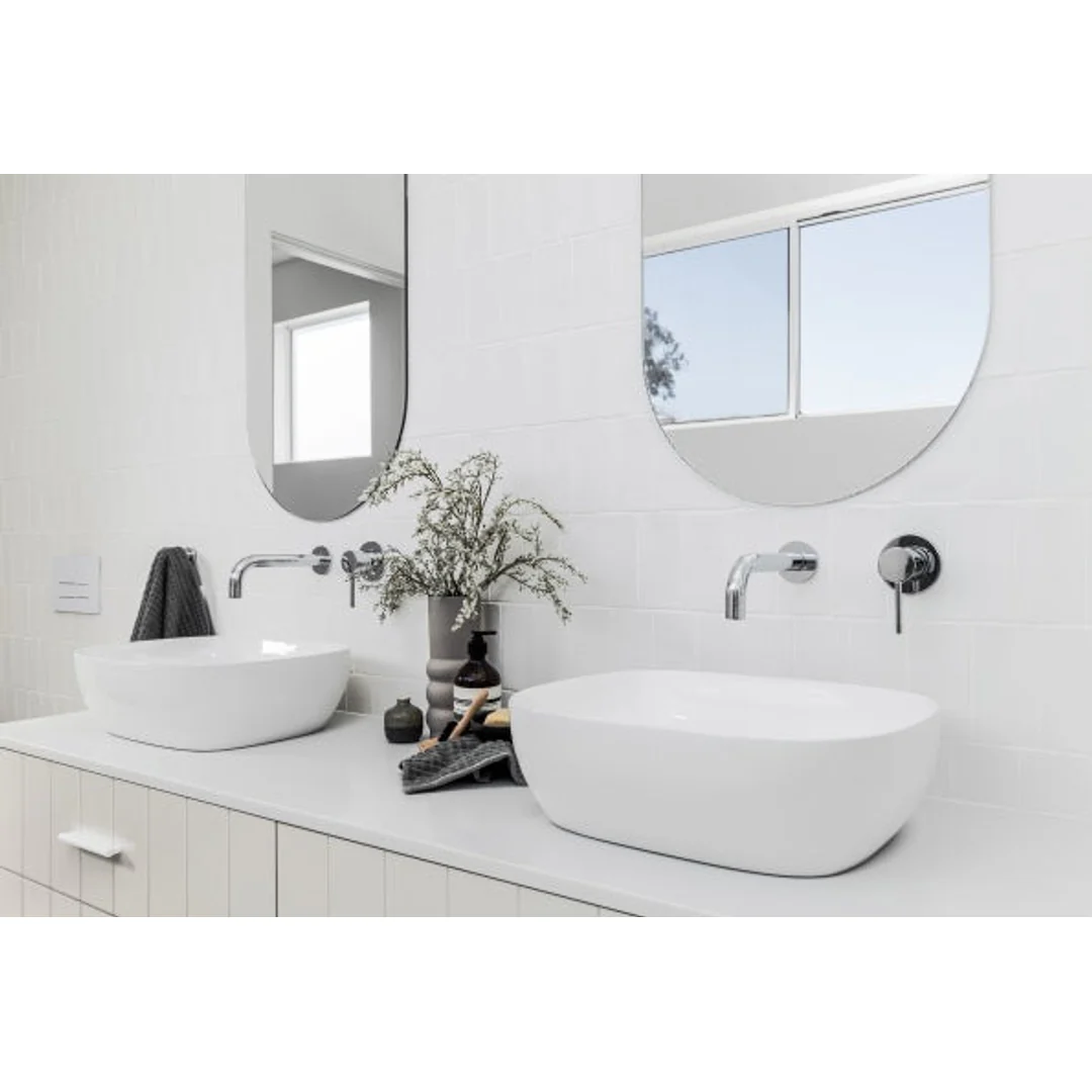 Meir Chrome Round Curved Wall Spout 200mm - Image 5